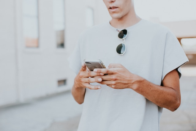 Guy On Phone - How To Write For Threads