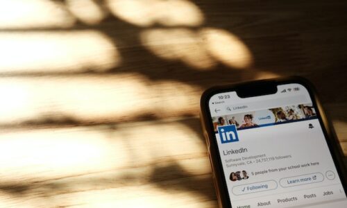 How to Write LinkedIn Posts That Generate Leads